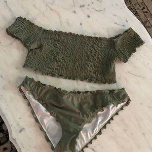 Army green VS Pink bikini medium